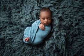 Hire Professional Newborn Baby Photographer